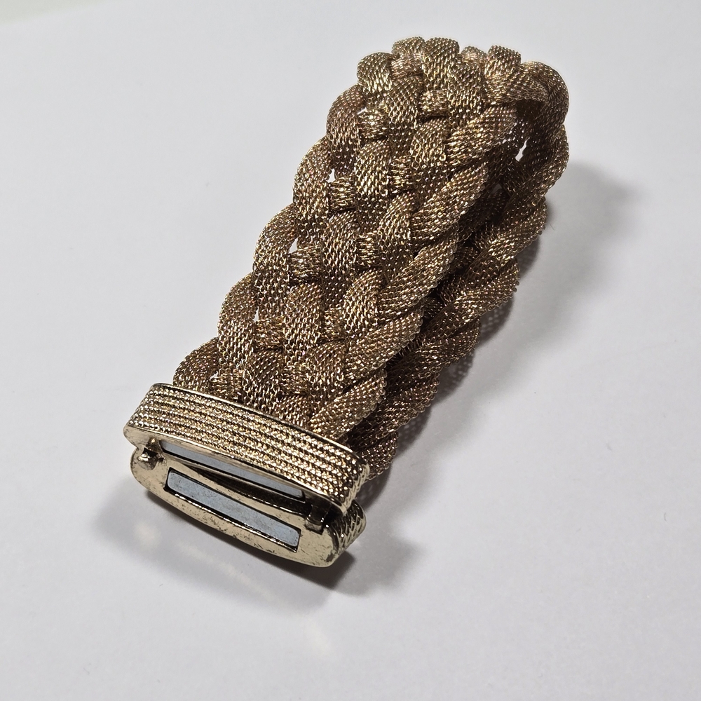 Mesh Gold tone Braided Bracelet Magnetic Closure - Picture 7 of 10